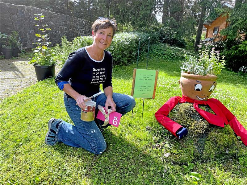 Altenauer Würzelwettbewerb verläuft anders als geplant Ursula Cos hat einen Würzel für den Wettbewerb dekoriert. Bei der Preisübergabe kann sie jedoch nicht dabei sein, weil sie in ihrer Heimat in den Niederlanden ist. Foto: Privat