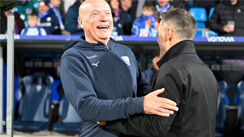 Rösler lacht beim VfL-Einstand - 3:2 gegen Hertha Uwe Rösler hatte bei seiner Rückkehr als Trainer nach Deutschland Grund zur Freude