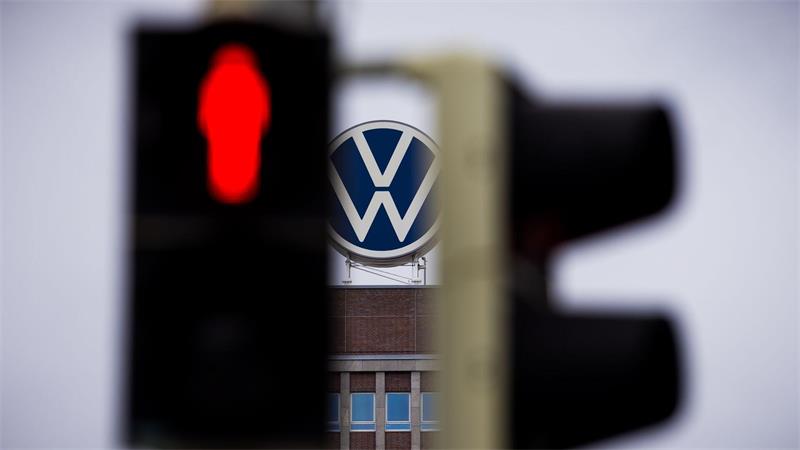 VW fällt aus einem wichtigen Aktienindex heraus. (Symbolbild)
