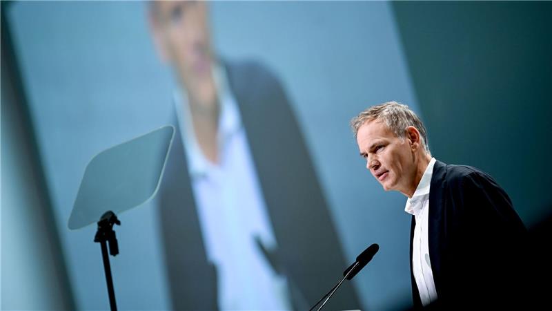 VW-Aktionäre fordern Blumes Rückzug von Porsche-Spitze VW- und Porschechef Olivier Blume wehrt sich gegen Forderungen, einer seiner beiden Posten aufzugeben. (Archivfoto)