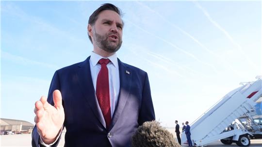 Vance richtet vor seinem Abflug nach Pakistan eine Warnung an den Iran. 