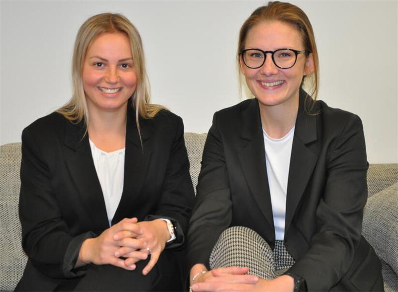 Neuer Träger: Stadt Goslar übernimmt die Krippe in Wiedelah Vanessa Sievert (früher Schulz) von der Wiedelaher Elterninitiative (l.) und Donata Prietz als Vorsitzende des Kita-Stadtelternrates sind mit dem Vorschlag zu Krippen-Beibehalt unter neuer Trägerschaft zufrieden.