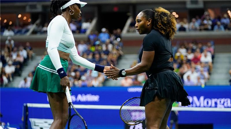 „Weise“ Tochter rät Serena Williams: Wimbledon mit Venus Venus und Serena Williams holten im Doppel etliche Titel. (Archivbild)