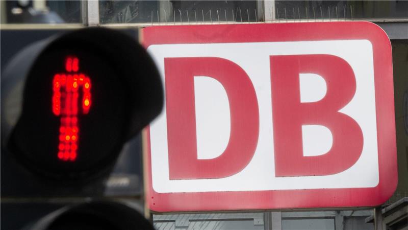 Verbände fordern die Deutsche Bahn dazu auf, die Abschaffung der Familienreservierung zu stoppen. (Archivbild)