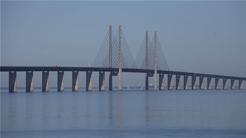 Königliche Feier für majestätisches Bauwerk Verbindet seit 25 Jahren Dänemark und Schweden: die Öresundbrücke.