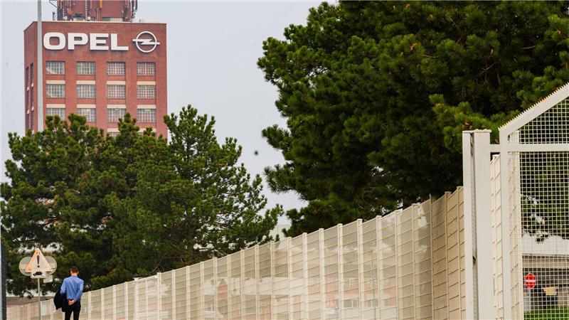 Opel holt China-Technik nach Europa Verblasster Glanz: Opel in Rüsselsheim schrumpft.