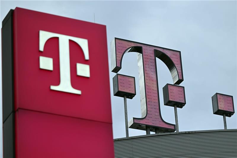 Telekom macht in Tarifgesprächen Angebot - Verdi winkt ab Verdi reicht das Angebot der Telekom nicht aus.