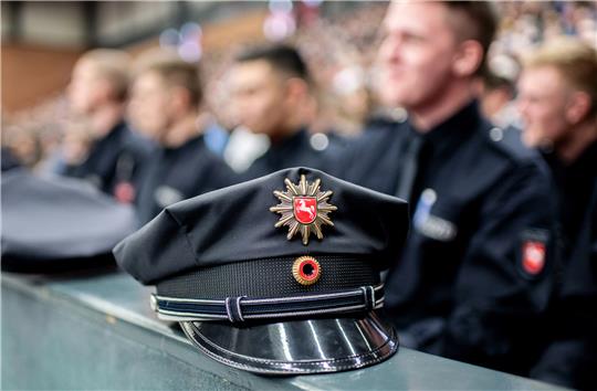 Vereidigung von Polizeianwärtern im Jahr 2020 in Hannover. Archivfoto: Hauke-Christian Dittrich/dpa