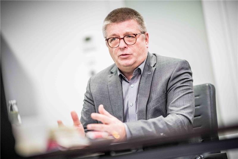 Verfassungsschutz-Chef Thomas Haldenwang beim Interview mit der dpa.