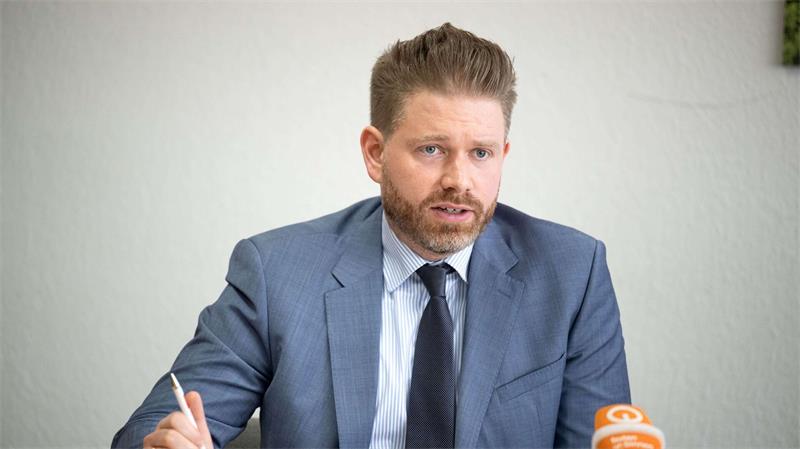 Verfassungsschutzchef Thorge Koehler stellt die Bilanz für 2025 vor. (Archivbild)