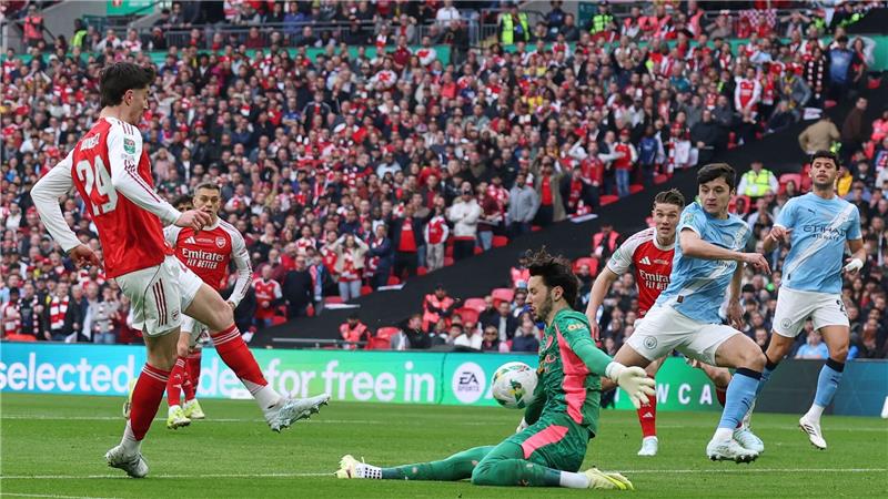 Manchester City schnappt Arsenal den Liga-Pokal weg Vergibt Chance gegen City-Torwart James Trafford: Kai Harvertz.