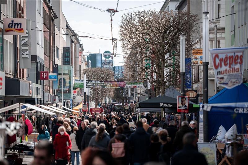 Die höchste Kaufkraft wohnt abseits der teuren Städte Verkaufsoffener Sonntag in der Gelsenkirchner Innenstadt.