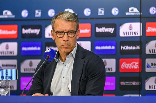 Verlässt Schalke nach Saisonende: Sportvorstand Peter Knäbel.