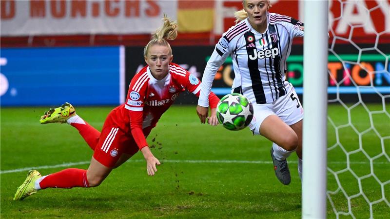 Verlässt den FC Bayern: Lea Schüller (l.). (Archivbild) 