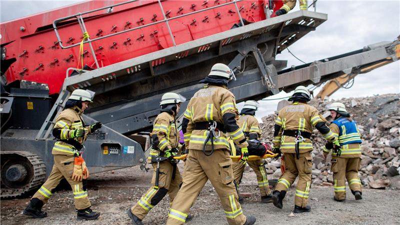 Verletzte Personen bergen oder Brände löschen: Bei dem Wettkampf der Ortsfeuerwehren durchliefen die Feuerwehrleute verschiedene Szenarien. 