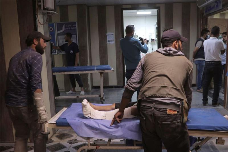 80 Tote nach Angriff auf Militärakademie in Syrien Verletzte in einem Krankenhaus in Idlib. Bei einem Drohnenangriff auf eine Militärakademie in der Stadt Homs wurden Dutzende Menschen getötet.