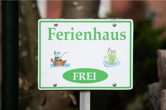 Vermieter und Vermieterinnen von Ferienimmobilien in Deutschland rechnen trotz stark gestiegener Energiepreise auch in diesem Jahr mit guten Geschäften.