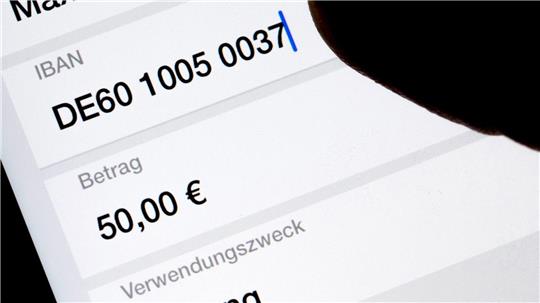 Verpflichtende Überprüfungen des Zahlungsempfängers sollen Überweisungen sicherer machen. (Symbolbild)