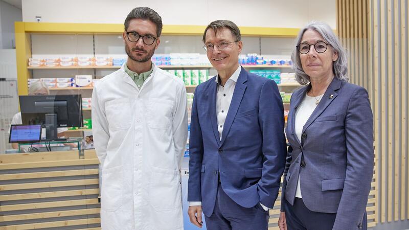 Lauterbach-Plan: Arzneimittel ohne Apotheker vor Ort Verschiedener Meinung: Karl Lauterbach sowie der Brandenburger Apotheker Mike Beyer und die ABDA-Präsidentin Gabriele Regina Overwiening