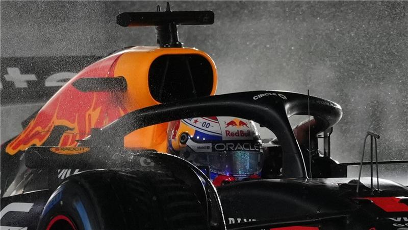 Norris holt erstmals Pole in Vegas: „Stressig wie die Hölle“ Verstappen schimpfte über die rutschigen Bedingungen.