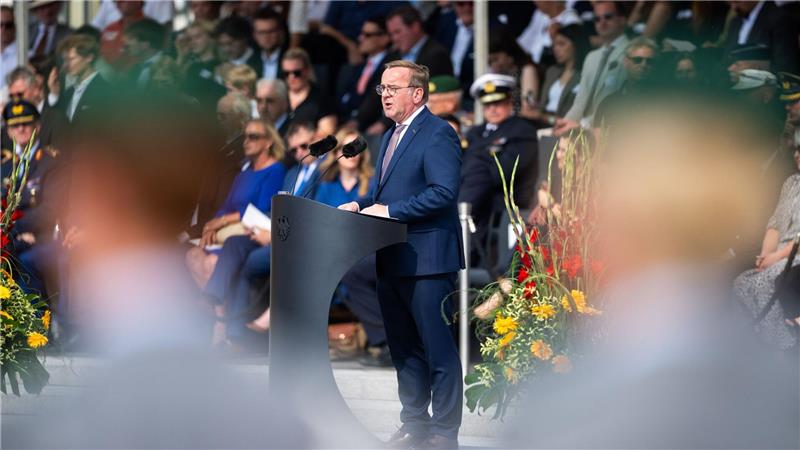 Gedenken an Widerstand vom 20. Juli 1944 Verteidigungsminister Boris Pistorius (SPD) erinnert vor Bundeswehrrekruten an den 20. Juli 1944.