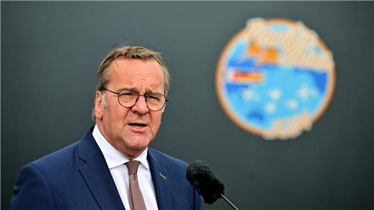 Verteidigungsminister Boris Pistorius (SPD) hat noch keine Entscheidung über Projektpartner für die Entwicklung eines neuen Kampfflugzeugs getroffen. 