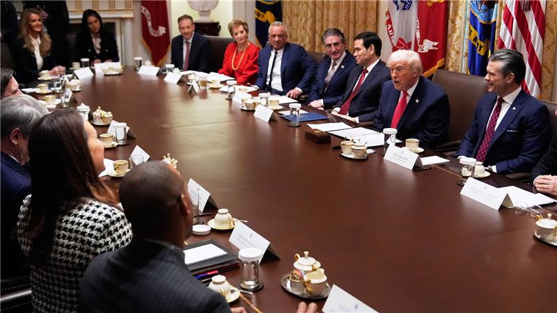 Verteidigungsminister Pete Hegseth spricht von Rückgang bei Drogenschmuggel über das Meer 