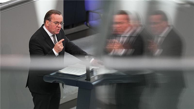 Bundestag stimmt für historisches Schuldenpaket Verteidigungsminister Pistorius warnt vor Zaudern bei der Erhöhung der Verteidigungsfähigkeit.