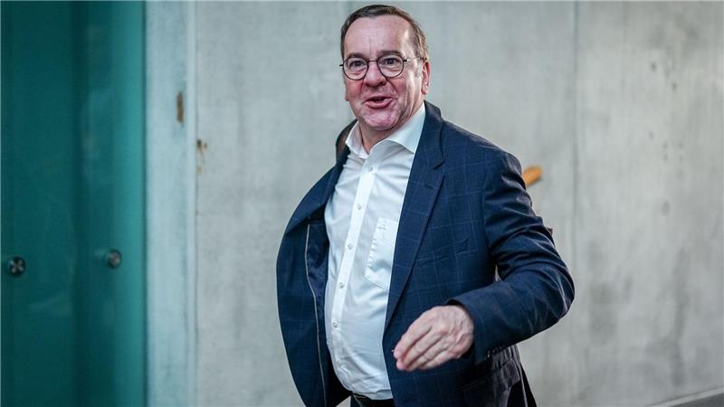 Verteidigungsminister - oder doch CDU-Abgeordneter? 