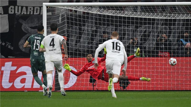 Kein neues Eintracht-Märchen: „Extrem bitter“ Verwandelt souverän: Stürmer Solanke.