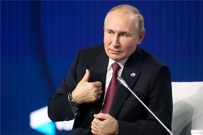 Kreml bestätigt: Putin nimmt nicht an G20-Gipfel teil Verzichtet wohl auf seine Teilnahme am G20-Gipfel nächste Woche: Kremlchef Wladimir Putin.