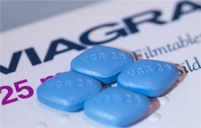 Experten: Viagra soll verschreibungspflichtig bleiben Viagra ohne Rezept in der Apotheke kaufen? Mit einem solchen Szenario beschäftigt sich die Arzneimittelbehörde BfArM in Bonn.