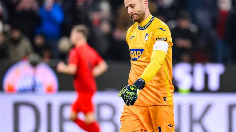 Doppelpacker Sané zündet bei Bayerns Torfest Viel Frust für Hoffenheims Torhüter Oliver Baumann.