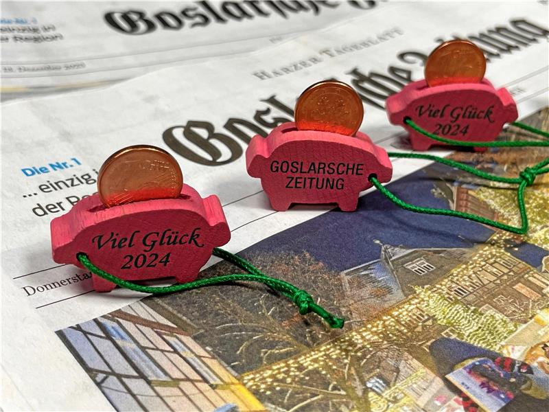 „Viel Glück“ für 2024: Mit den GZ-Glücksschweinchen gut ins neue Jahr kommen, 39.000 Exemplare stehen bereit.  Foto: Kleine
