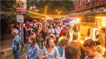 Viel los: Am Wochenende lockt unter anderem das Weinfest im Münzgarten.