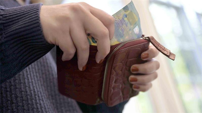 Unterhaltsvorschuss - Gibt es Alternativen zum Sparen? Viele Alleinerziehende sind auf den Unterhaltsvorschuss angewiesen. (Symbolbild)