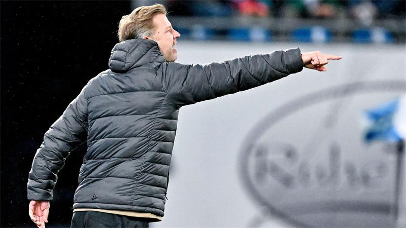Viele Anweisungen für die Lilien-Profis: Trainer Florian Kohfeldt.