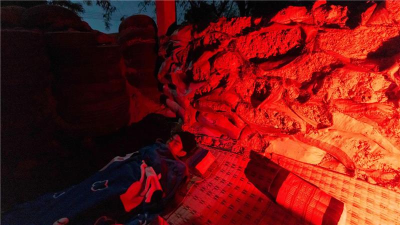 Viele Anwohner der Grenzregion haben sich auf den Weg gemacht. 