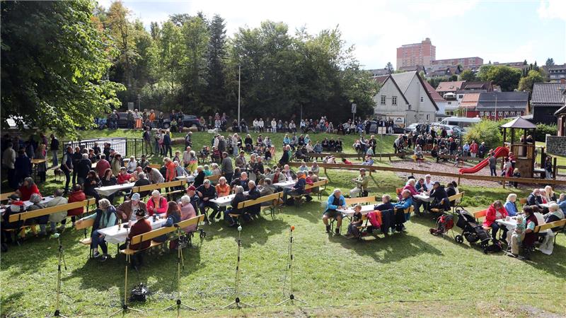 Wo Harzer Kühe sich von ihrer schönsten Seite zeigen Viele Besucher kommen zum Weidefest in den Kleine-Oker-Park.