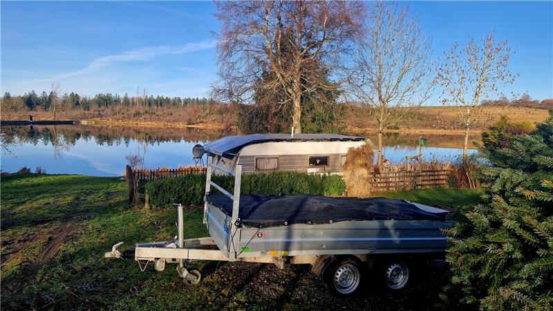 Viele Camper schätzen an Prahljust vor allem die idyllische Lage am Pixhaier Teich.