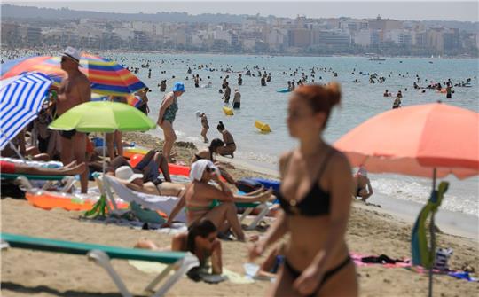Viele Deutsche wollen zu Ostern nach Mallorca reisen - die Ferien beginnen früher als sonst.