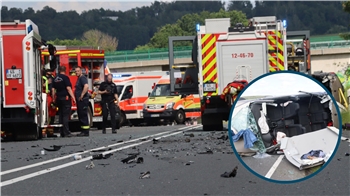 Nach der Kollision fanden die Einsatzkräfte ein großes Trümmerfeld auf der B82 vor.