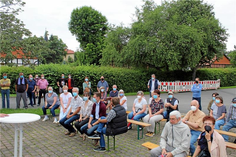 Wählergemeinschaft Ostharingen stellt Liste für Ortsrat auf Viele Einwohnerinnen und Einwohner Ostharingens sind bei der Aufstellung der Kandidatenliste für den Ortsrat dabei.  Foto: Privat