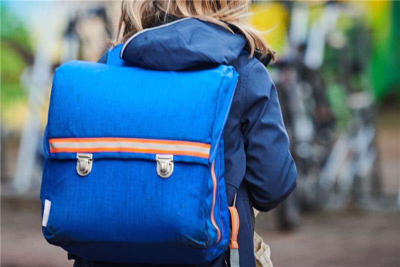 „Es bauscht sich auf”: Soziale Medien schüren Eltern-Ängste Viele Eltern bringen ihre Kinder aus Angst morgens zur Schule und holen sie später wieder ab.
