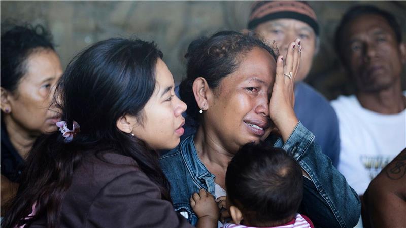 Fährunglück vor Bali: Suche nach Vermissten dauert an Viele Familien warteten verzweifelt auf Nachrichten.