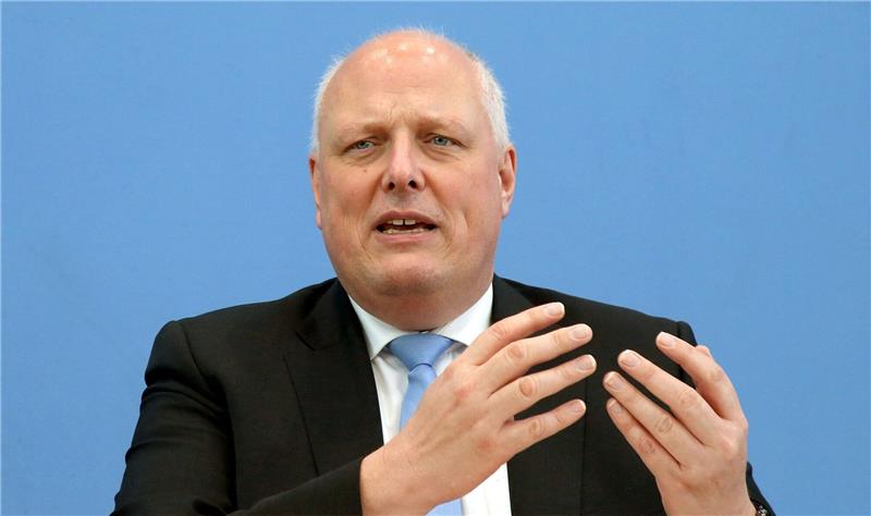 Viele Fragen rund um die elektronische Patientenakte sind weiterhin noch nicht beantwortet, kritisiert Ulrich Kelber (SPD), Bundesbeauftragter für den Datenschutz und die Informationsfreiheit.