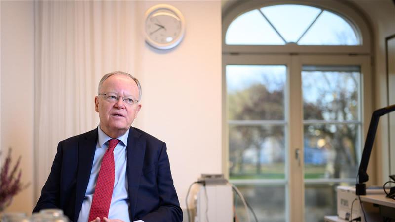 Viele Jahre lang war er das prägende Gesicht der SPD in Niedersachsen: Stephan Weil. (Archivbild)