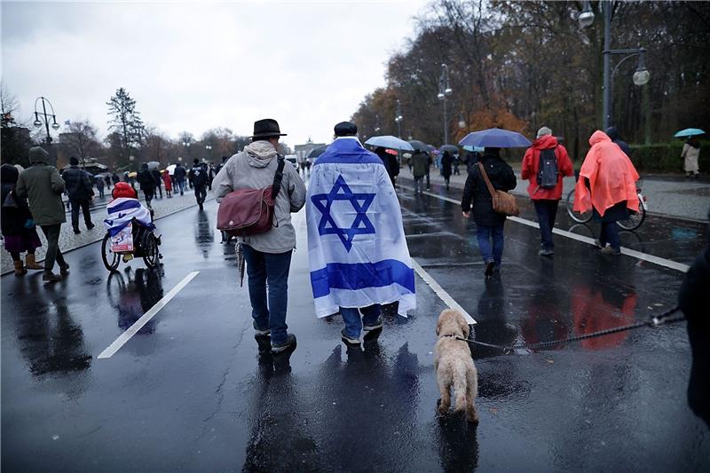 Viele Jüdinnen und Juden sind in jüngster Zeit besorgt um ihre Sicherheit in Deutschland.