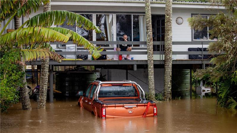 Schon fünf Tote bei massiven Überschwemmungen in Australien Viele Menschen haben alles in den Fluten verloren.