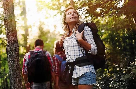 Viele Menschen kommen nach wie vor zum Wandern in den Oberharz. Um aber noch mehr Menschen anzulocken, reichen schöne Wanderwege allein nicht aus. Foto: Tourist-Informationen Oberharz